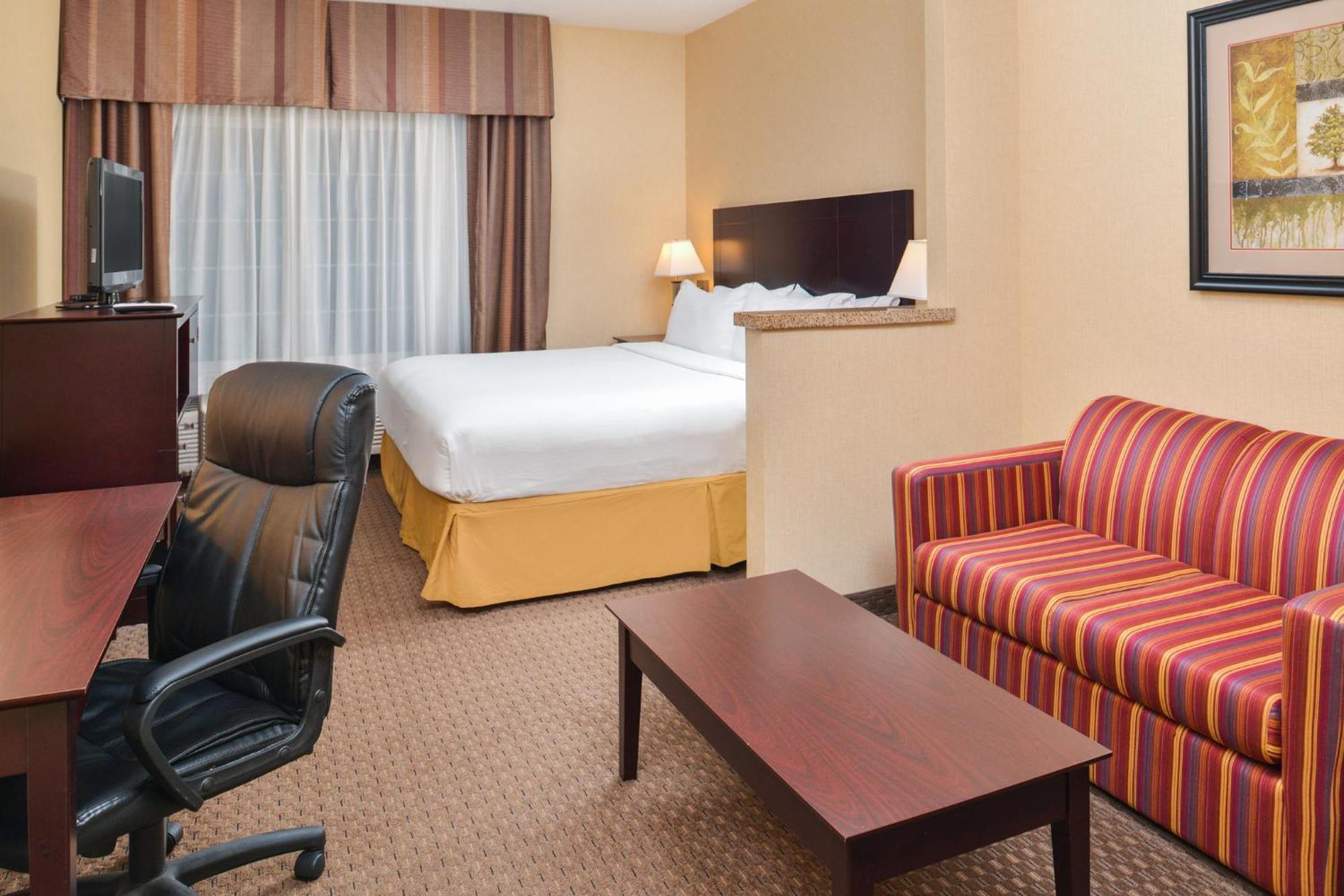 Holiday Inn Express Hotel&Suites Portland - Jantzen Beach, an IHG Hotel Exterior foto