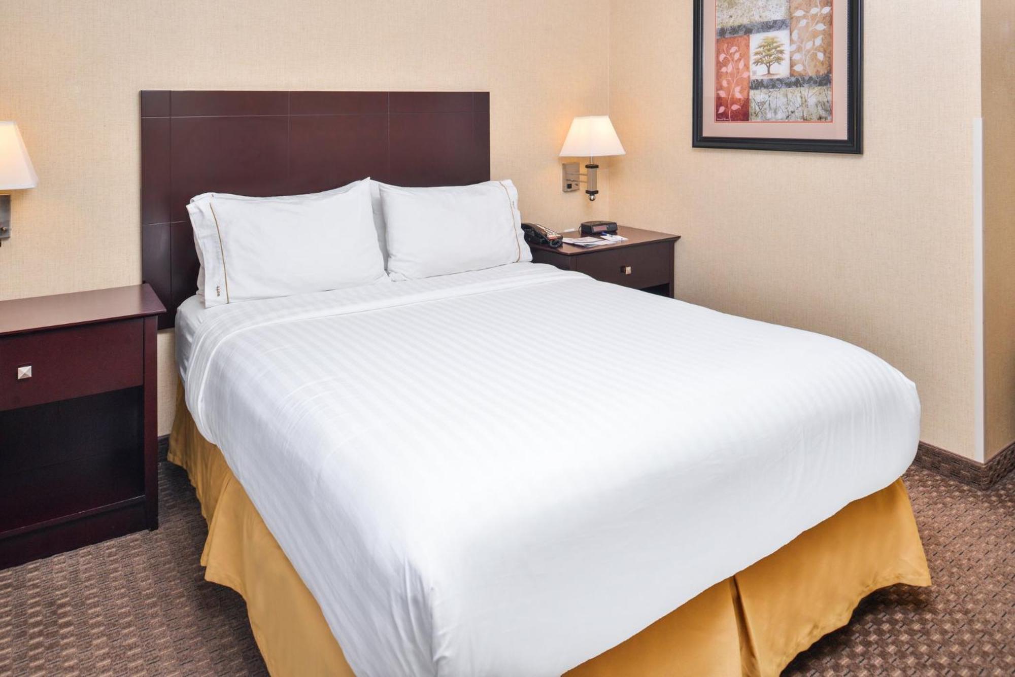 Holiday Inn Express Hotel&Suites Portland - Jantzen Beach, an IHG Hotel Exterior foto